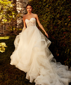 Eve of Milady Bridals 0137939
