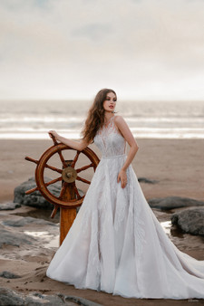 DISNEY FAIRY TALE WEDDINGS COL 0140247
