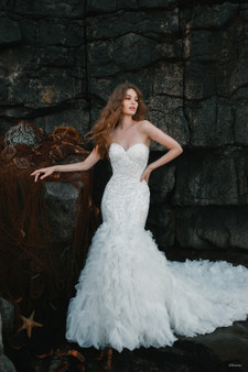 DISNEY FAIRY TALE WEDDINGS COL 0140256